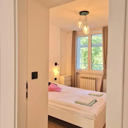 公寓 Stepinska Royal 2 Bedroom